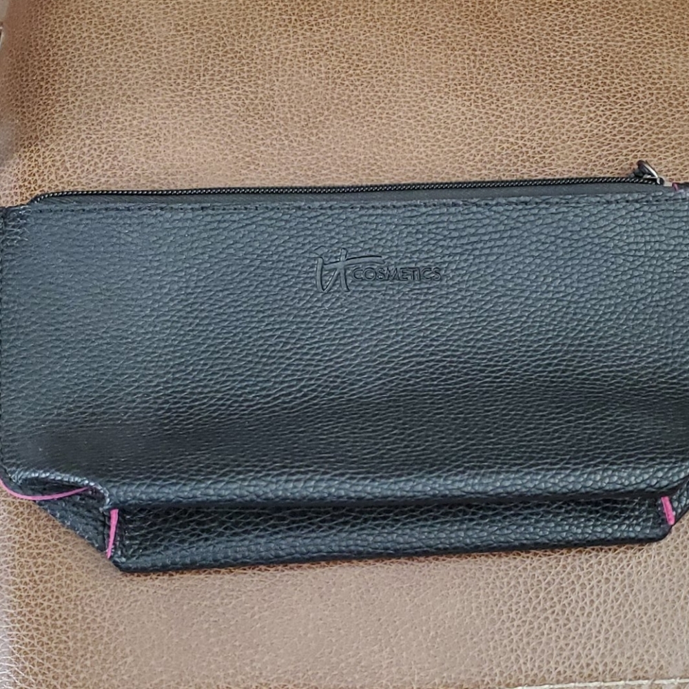 IT cosmetic makeup bag black and pink new